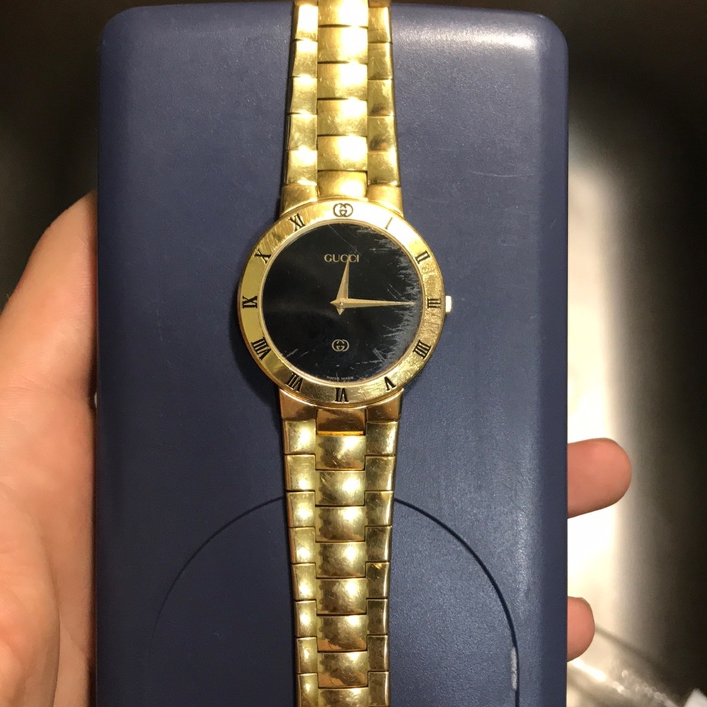 Vintage Gucci 3300M SWISS quartz unisex watch